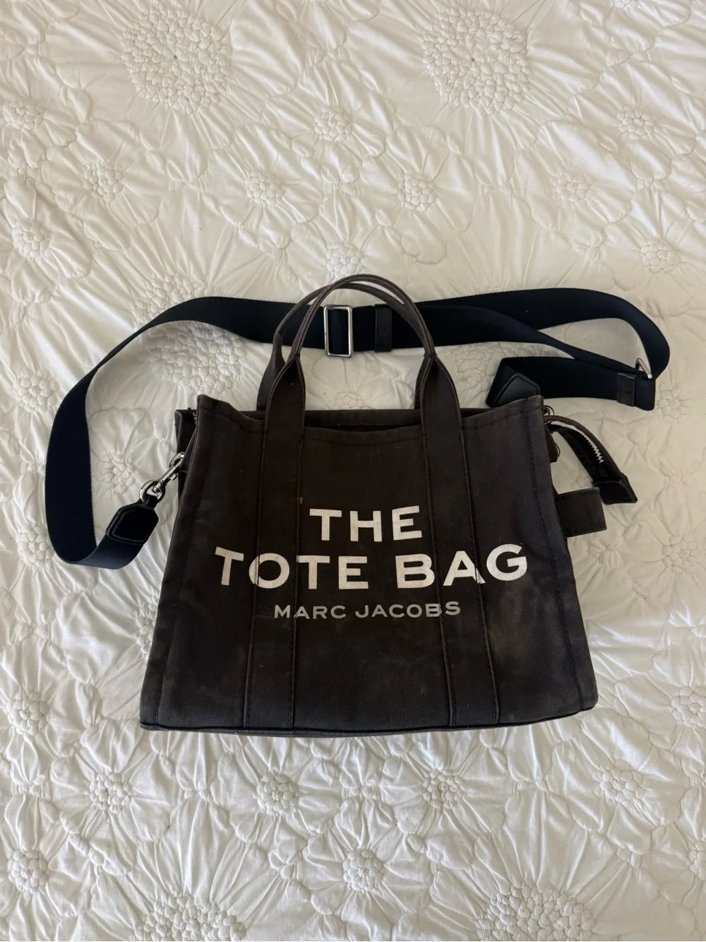 Marc Jacobs The Tote Bag in Black with White Logo - Picture 2 of 11
